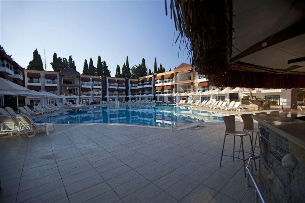 Bitez Risa Hotel Экстерьер фото
